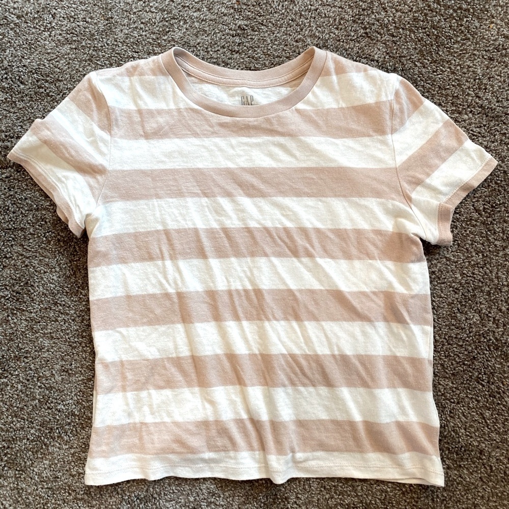 Gap Short Sleeve Tee